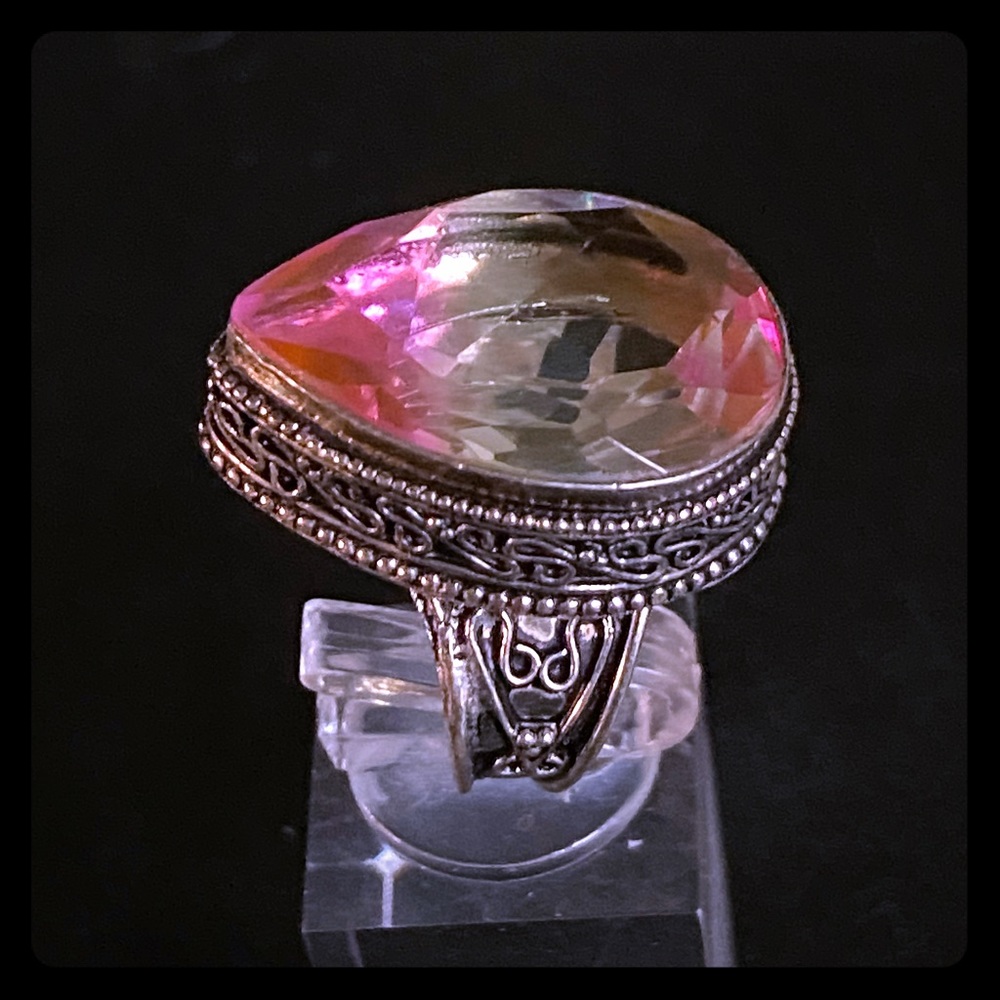 Pear shaped bicolor stone .925 Sz8.5